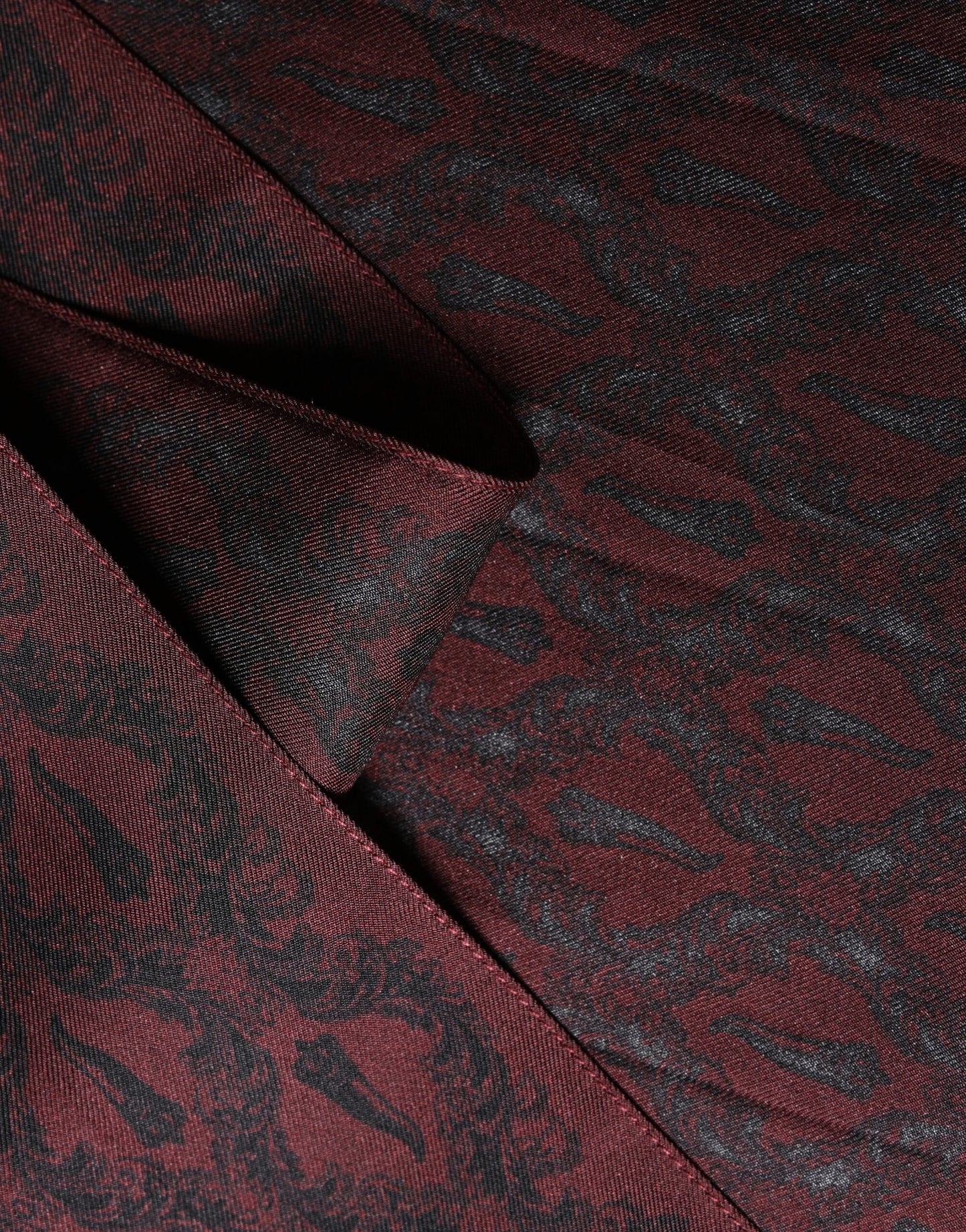 Dolce & Gabbana Burgundy Black Silk Paisley Foulard 135cm X 22cm Scarf