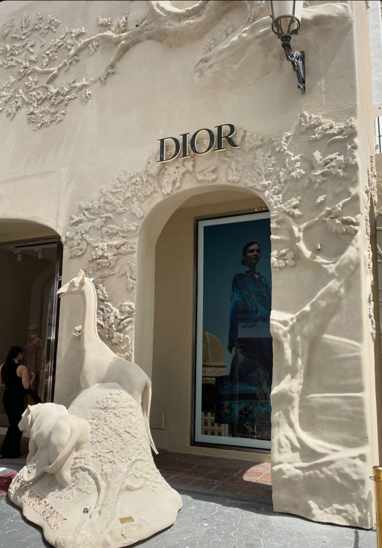 DIOR