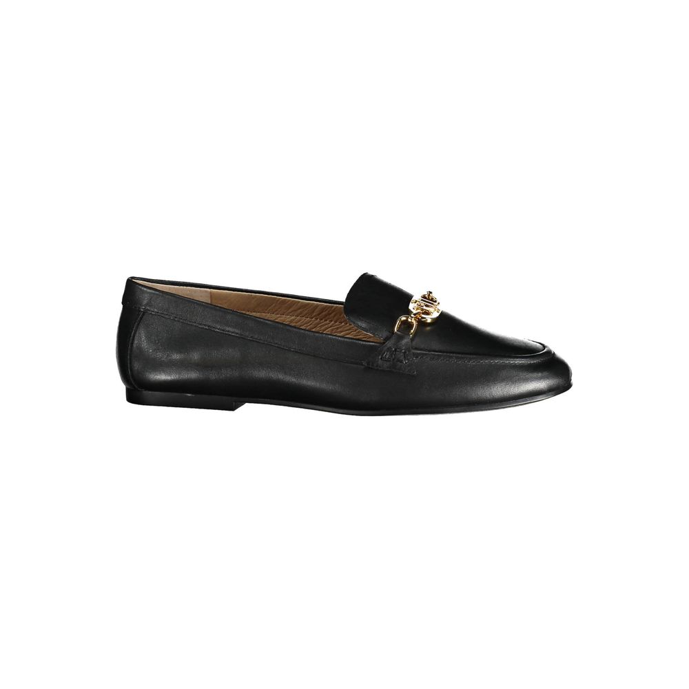 Black Leather Flat Shoe