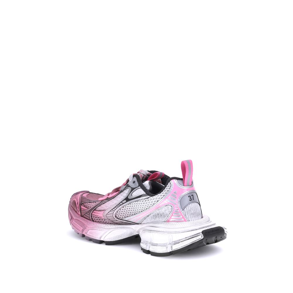 3XL Toe Spray Sneakers