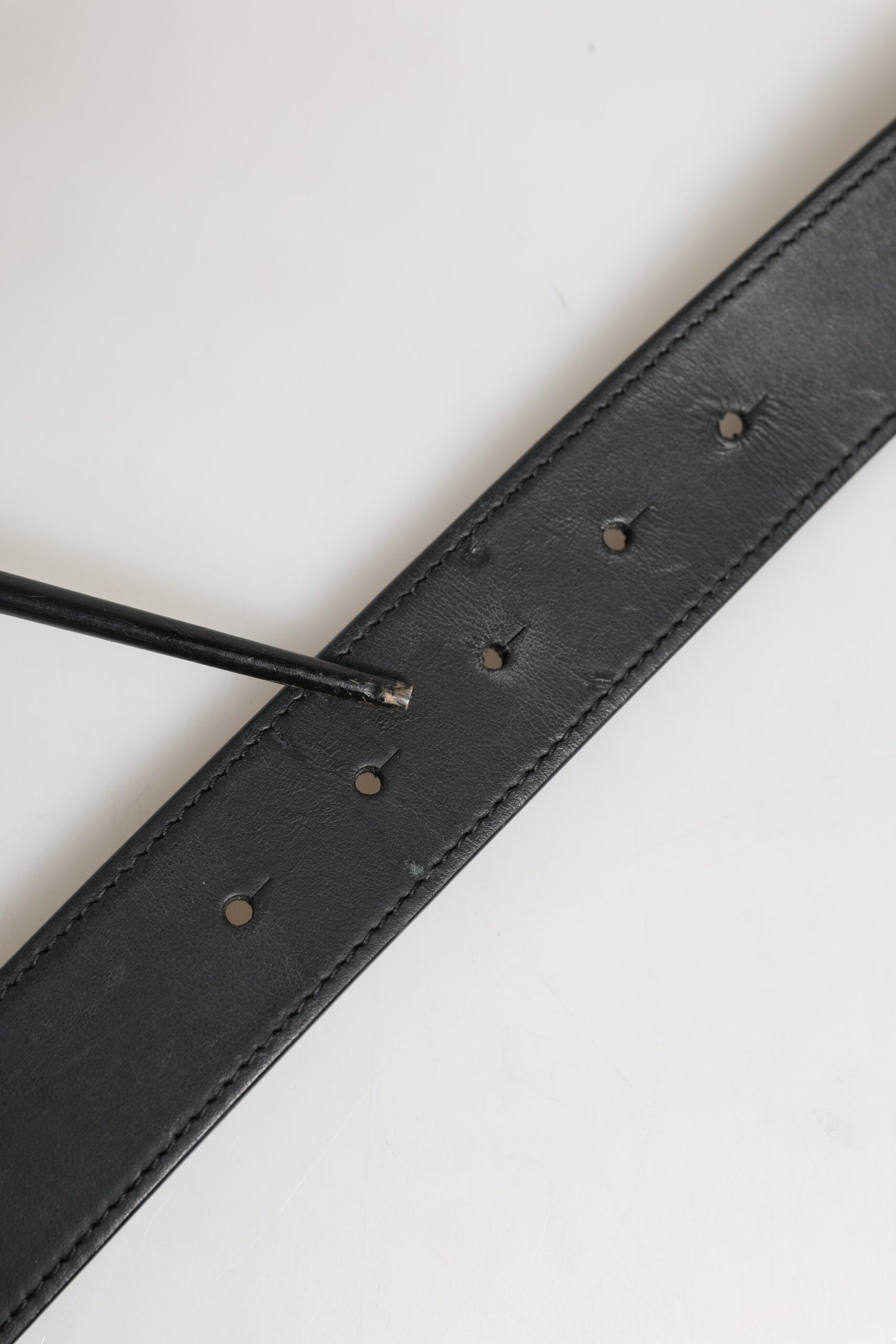 Black Leather Classic Metal Logo Buckle Belt