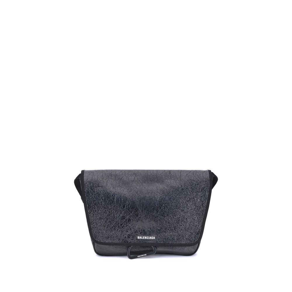 Explorer Shoulder Bag