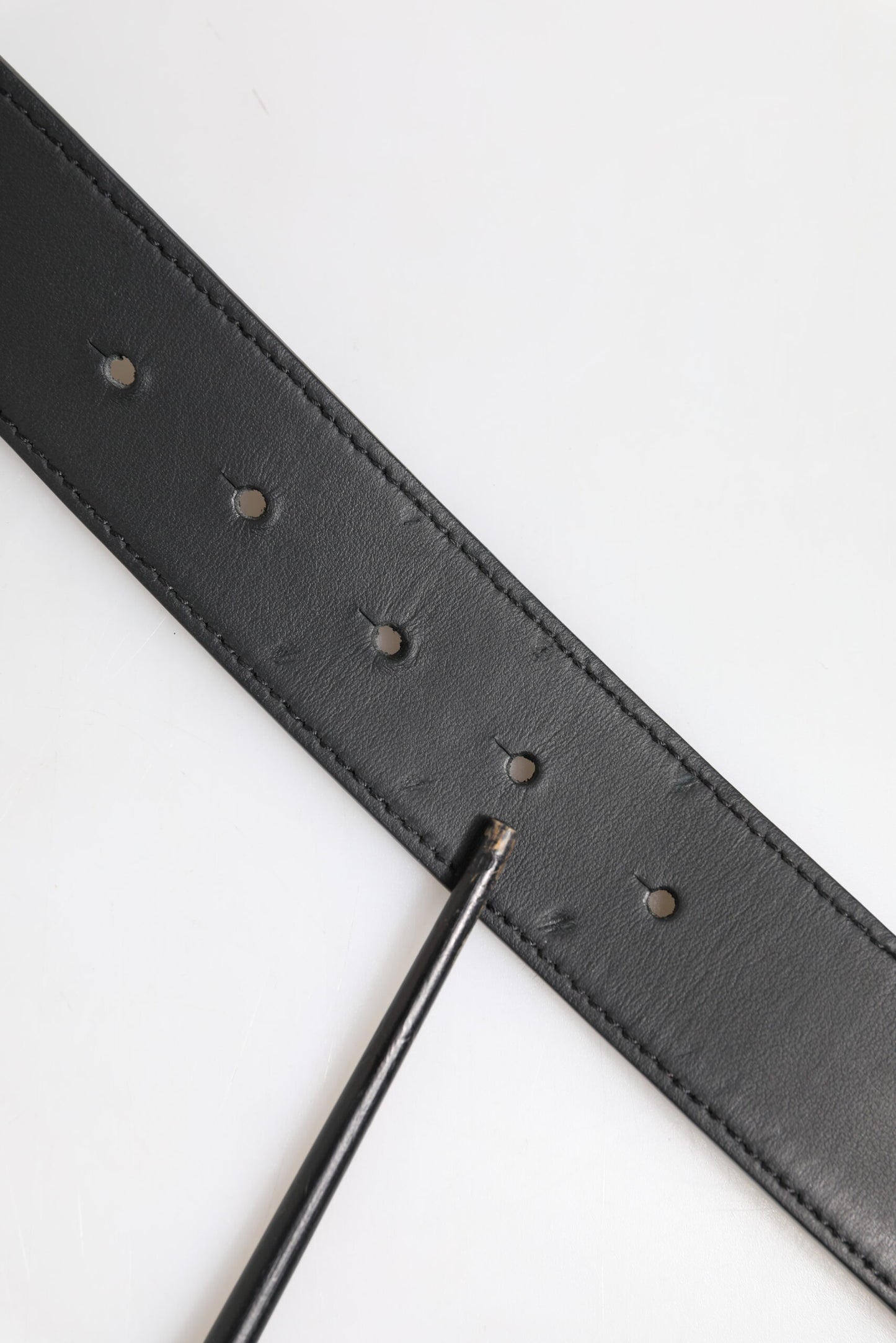 Black Leather Classic Metal Logo Buckle Belt